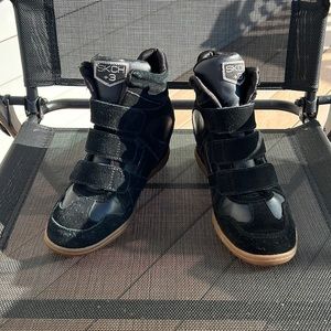 Like new Sketcher +3 shoes